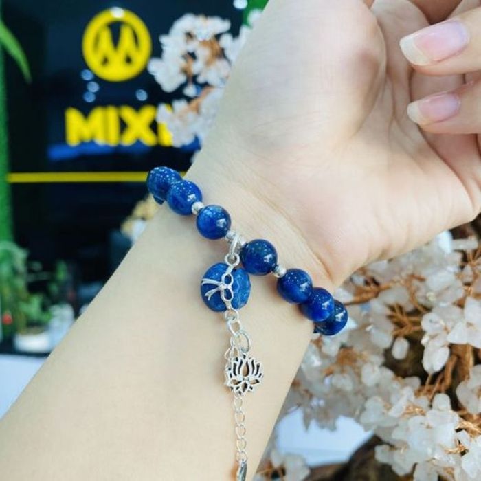 Không gian trưng bày trang sức phong thủy tại MIXI - Ảnh 1