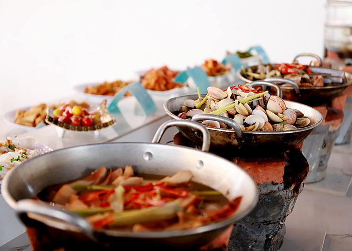 Hình ảnh ấn tượng về không gian ẩm thực tại BAMBO Buffet Nướng