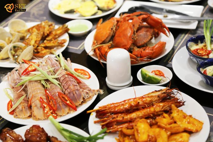 Quầy hải sản tươi sống và đồ nướng hấp dẫn tại SET Buffet