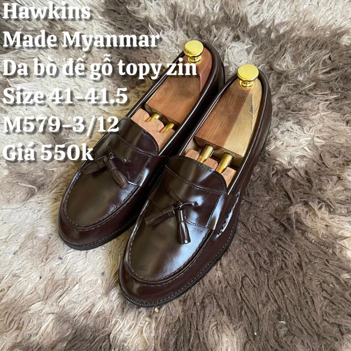 Không gian ấm cúng tại Giày Secondhand Cầu Giấy - Ảnh 1