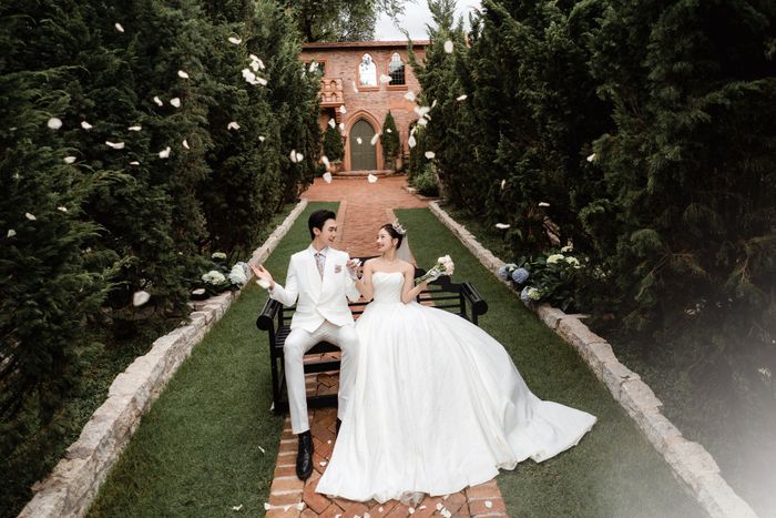 Uni Bridal - Khoảnh khắc tình yêu lấp lánh