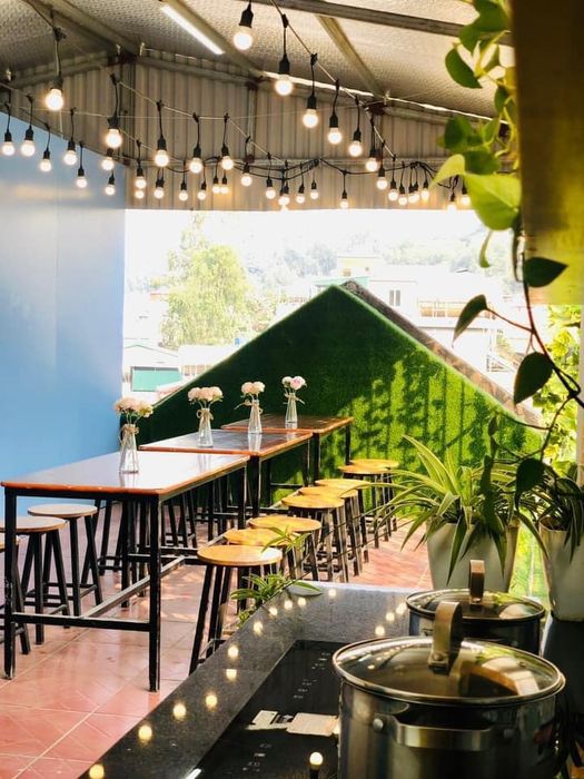 La Casa Homestay - Góc ban công ngắm thành phố