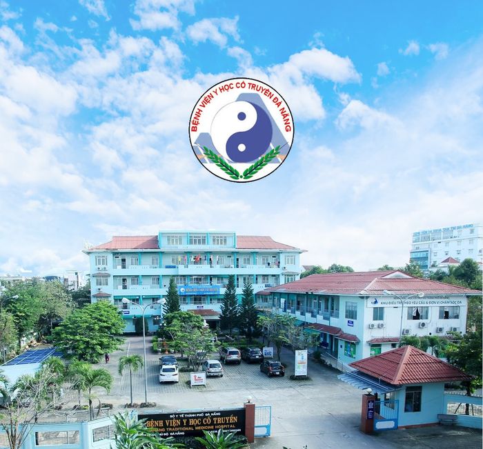 Bệnh Viện Y Học Cổ Truyền Đà Nẵng - Hình ảnh 1: Không gian trị liệu đậm chất Đông y