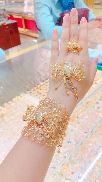 Tiệm Vàng Kim Ái - Hình ảnh 2