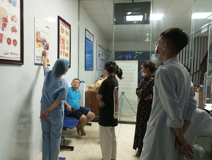 Hình ảnh 2 Phòng Khám Hồng Nhật - Không gian khám chữa bệnh hiện đại