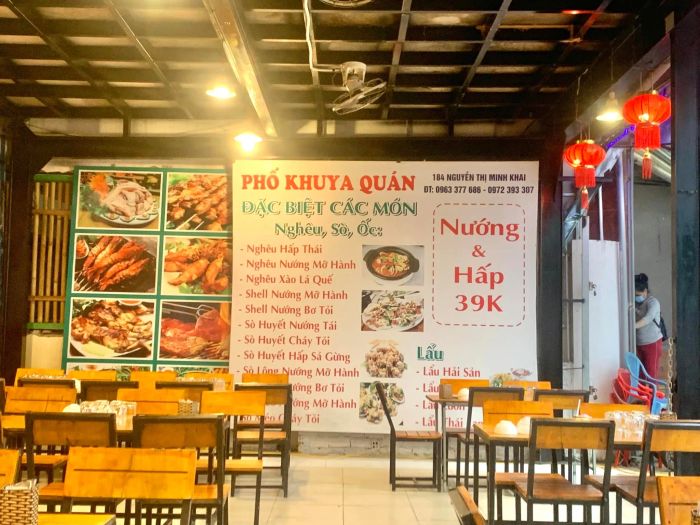 Góc ẩm thực đêm đầy màu sắc tại PHỐ KHUYA QUÁN