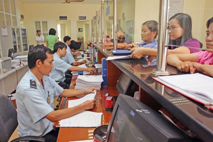 Làm thủ tục hải quan ảnh 1