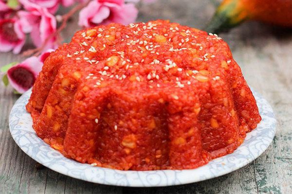 Hình ảnh xôi gấc đỏ rực - món ngon truyền thống ngày Tết