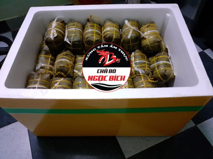 Ảnh 2 chả bò Ngọc Bích Đà Nẵng - Sắc vàng óng ả quyến rũ, thớ chả mịn màng đầy hấp dẫn