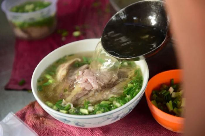 Phở Hương Bình - Hình ảnh 1