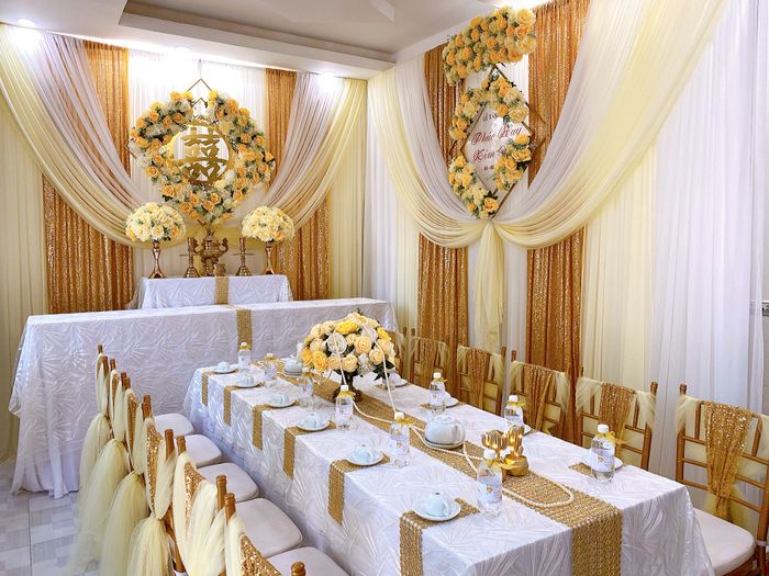 Không gian tiệc cưới sang trọng được thiết kế bởi Hera Wedding