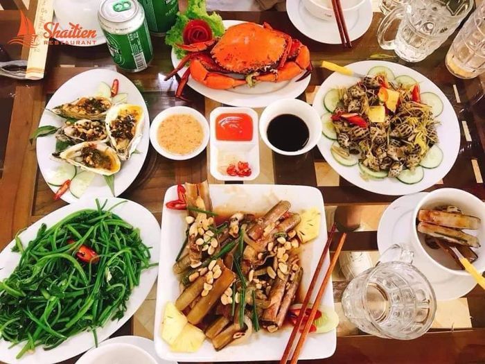Nhà Hàng S-Hải Tiến - Hình ảnh hấp dẫn của không gian thưởng thức hải sản tại Hải Tiến