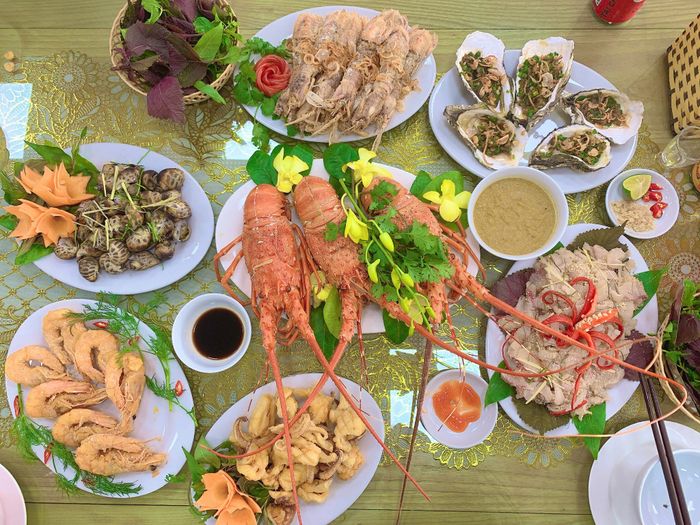 Nhà Hàng Hải Sản Lê Gia - Khoảnh khắc tuyệt vời tại biển Hải Tiến