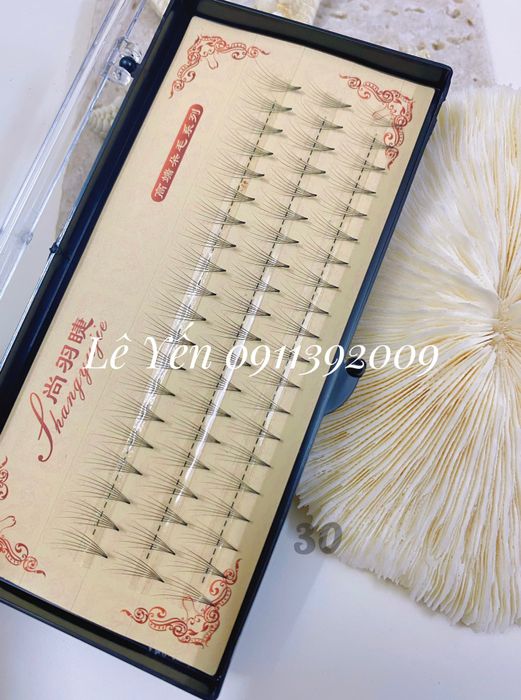 Không gian mua sắm hiện đại tại Phụ liệu Lê Yến