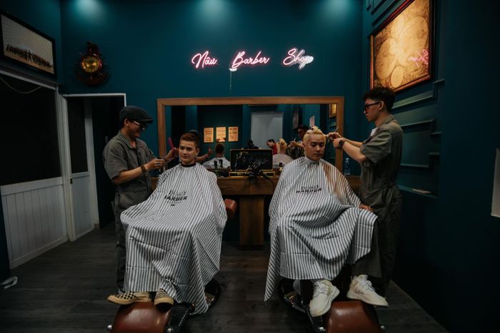 Nghệ thuật cắt tóc điêu luyện tại Nâu Barber Shop