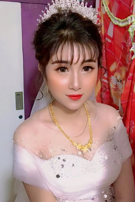 Khoảnh khắc rạng ngời của cô dâu tại Áo cưới Hoàng Long II