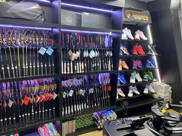 Không gian mua sắm chuyên nghiệp tại Việt Phương LT