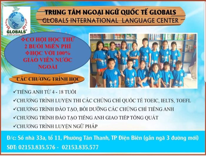 Khoảnh khắc học viên Globals tự tin thuyết trình bằng tiếng Anh trong sự kiện hàng tháng