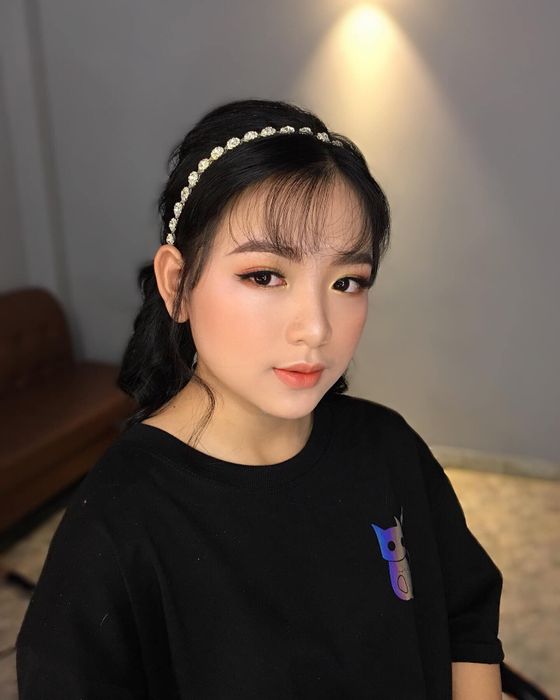Khoảnh khắc tỏa sáng của cô dâu qua bàn tay vàng Phượng Nguyễn Makeup