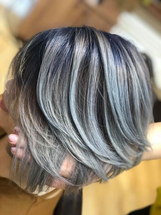 Hình ảnh thực tế tại salon tóc Vũ Hoàng - không gian sang trọng đẳng cấp