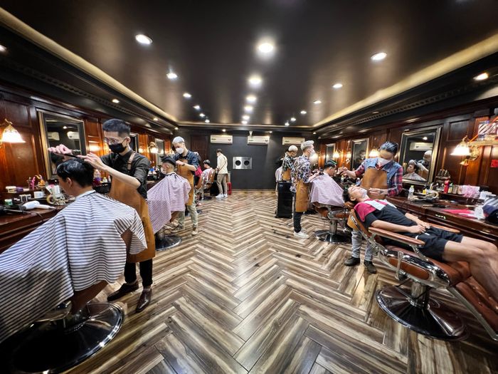 Không gian đậm chất Viking tại Viking Barbershop