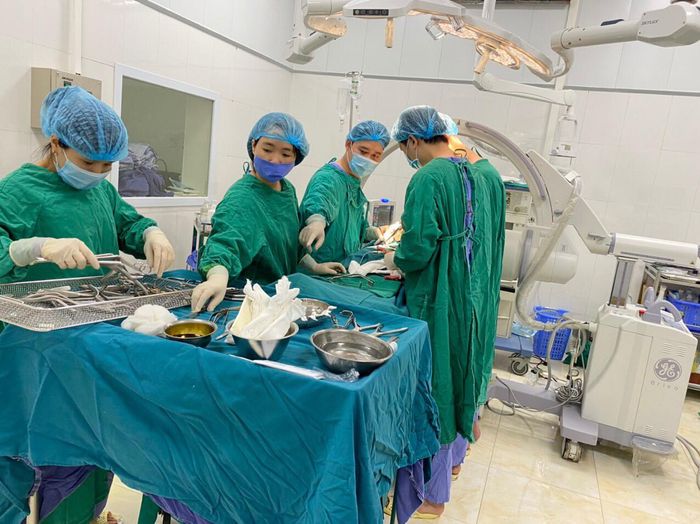 Hình ảnh Bệnh viện A Thái Nguyên - Cơ sở vật chất khang trang với khuôn viên xanh mát