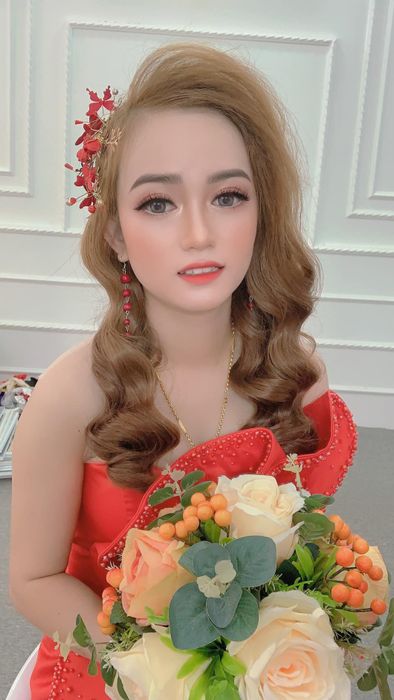 Khoảnh khắc tỏa sáng của cô dâu qua phong cách trang điểm Phương Lai