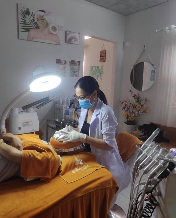 Hình ảnh thực tế quy trình trị liệu chuyên nghiệp tại Ann Spa