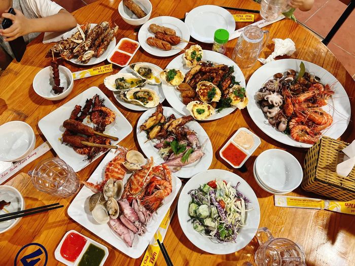 Nhà Hàng Làng Chài - Một trải nghiệm ẩm thực hải sản không thể bỏ qua tại Thanh Hóa