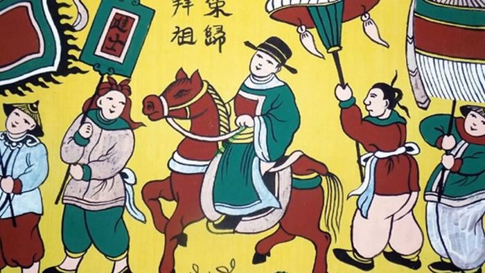 Hình ảnh 'Vinh quy bái tổ' - Khoảnh khắc thiêng liêng khi vị tân khoa trở về quê hương trong vòng tay đón chào của gia đình, thầy dạy và làng xóm