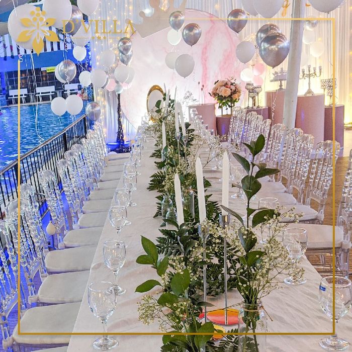 Nhà Hàng D'Villa Kon Tum - Ảnh 1 khắc họa không gian sang trọng bên hồ bơi