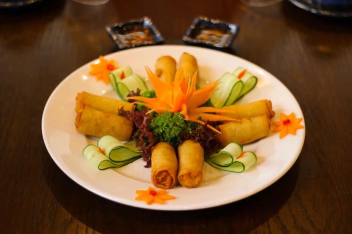 Món ăn tại nhà hàng ảnh 2