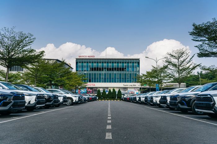 Ảnh đại lý Toyota Long Biên 1