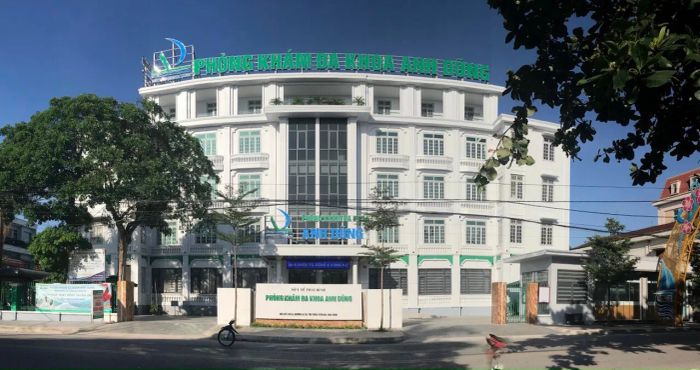 Hình ảnh đội ngũ bác sĩ chuyên nghiệp tại Nha Khoa Anh Dũng