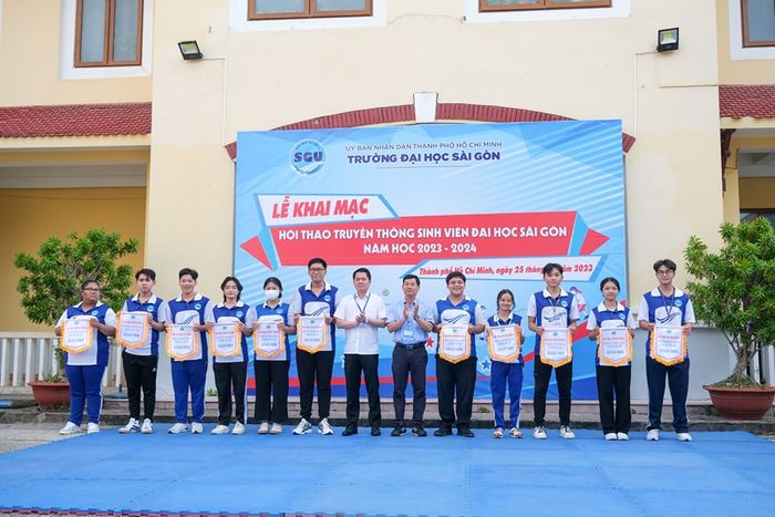 Hình ảnh ấn tượng về Trường Đại học Sài Gòn
