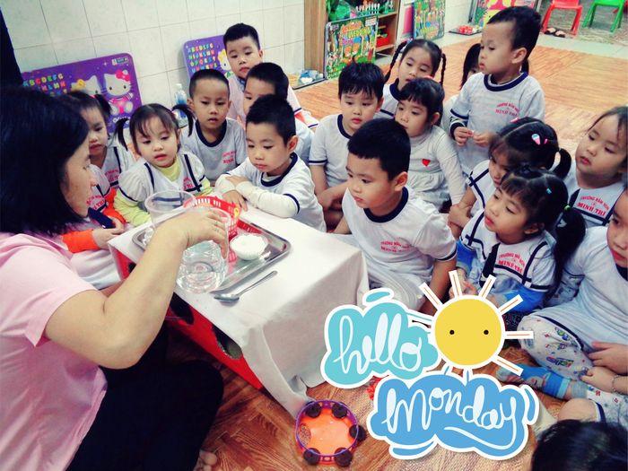 Bộ ảnh đặc sắc về Trường Mầm non Minh Trí: Ghi lại những khoảnh khắc học tập vui chơi đáng nhớ của các bé trong môi trường giáo dục chất lượng.