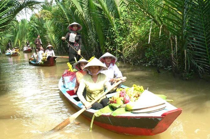 Hình ảnh minh họa chân thực về ghe tam bản Nam Bộ (Nguồn: Internet)