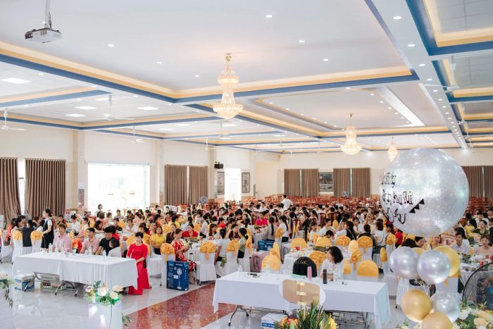 Không gian lãng mạn trong từng góc nhìn tại Tiệc Cưới Phương Huệ
