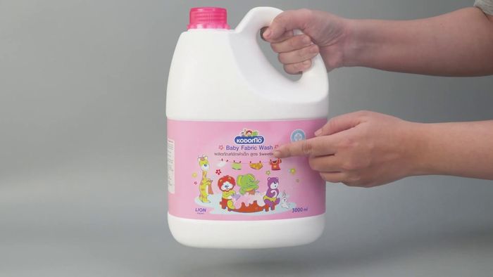 Hình ảnh chi tiết bộ đôi giặt xả Kodomo Sweetie Care