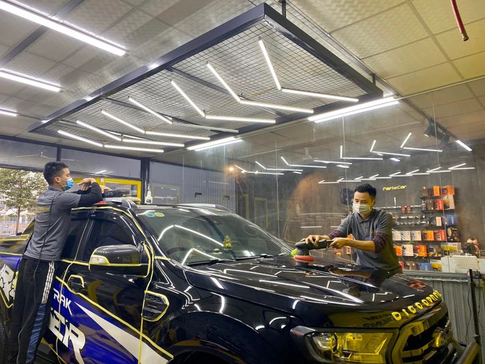 Quy trình phủ ceramic chuyên nghiệp tại Hoàng Kim Auto Detailing