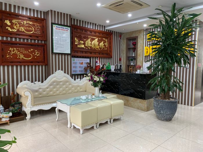 Hình ảnh Hotel Đức Long - Không gian phòng nghỉ tiện nghi, hiện đại