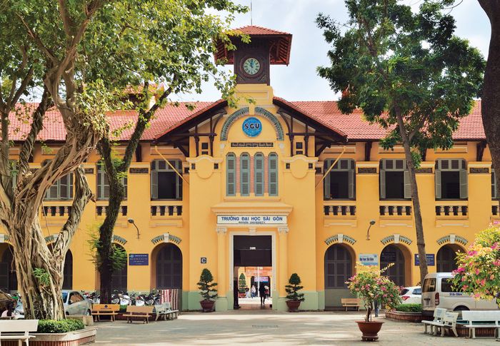 Toàn cảnh kiến trúc ấn tượng của Trường Đại học Sài Gòn