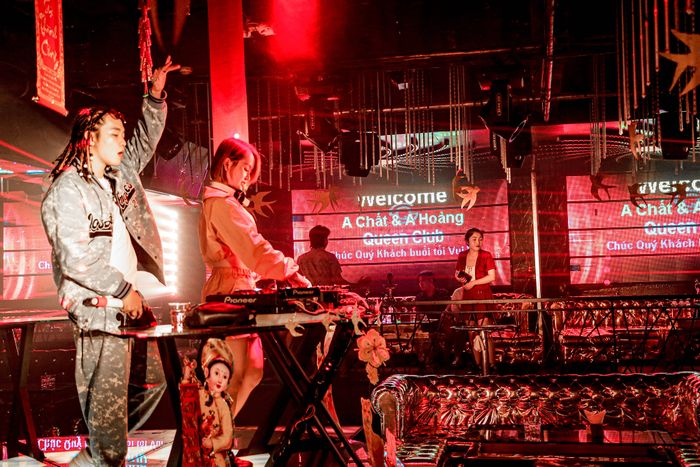 Hình ảnh đêm nhạc sôi động tại Queen Club