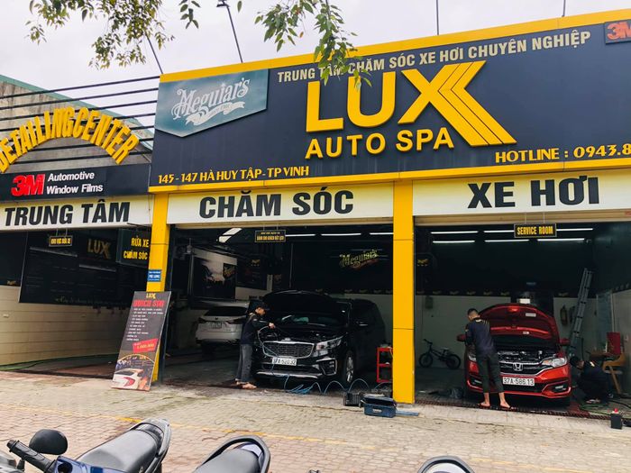 Hình ảnh không gian sang trọng tại LUX Auto Spa