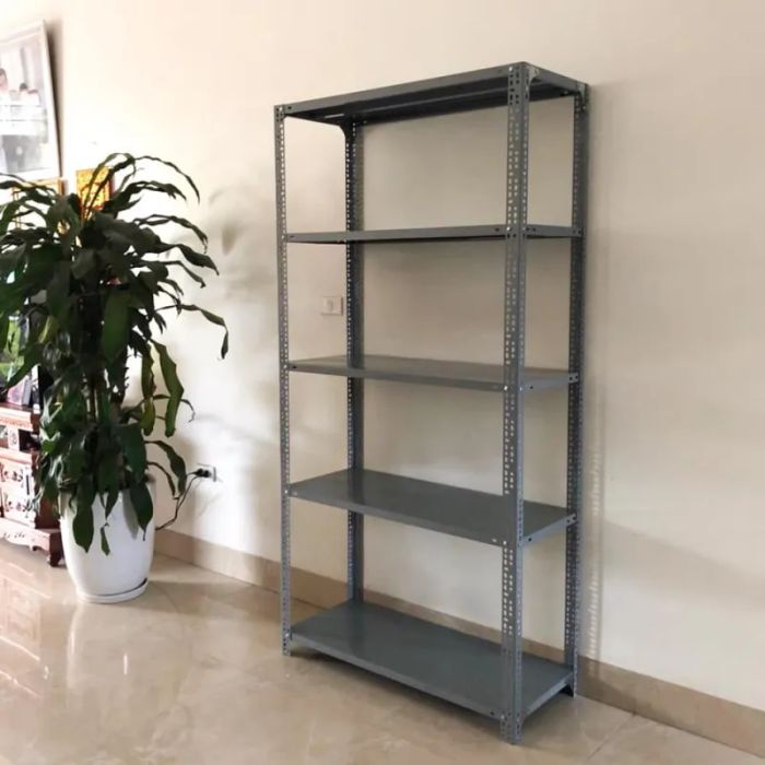 Không gian kho bãi được tối ưu với kệ sắt Phạm Như Xương