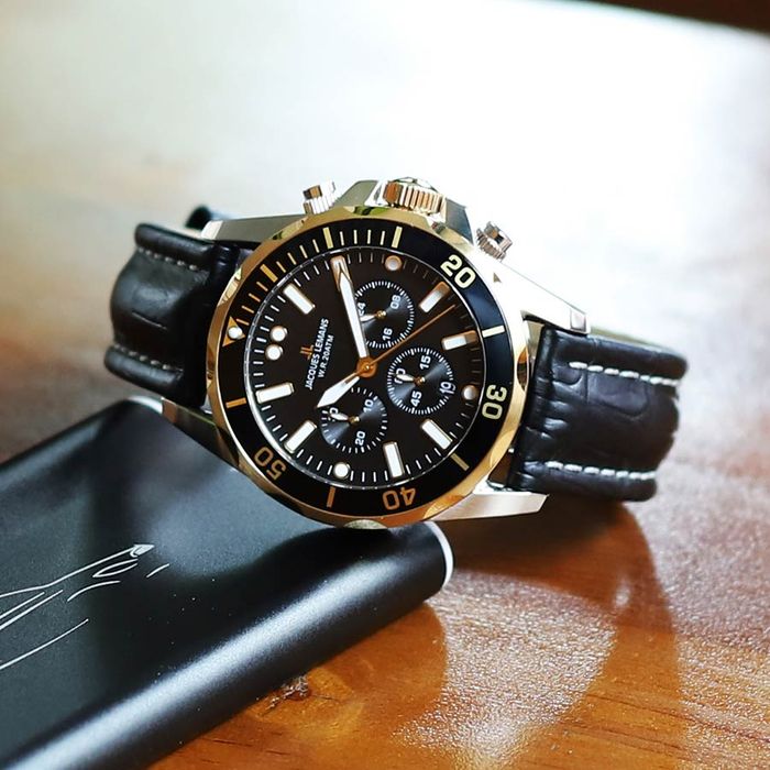 Không gian trưng bày sang trọng tại Đăng Quang Watch