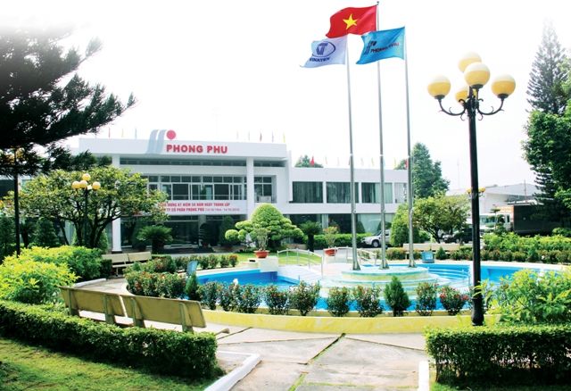 Hình ảnh nhà máy Phong Phú - Cơ sở sản xuất hiện đại với quy mô công nghiệp