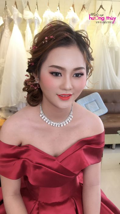 Khoảnh khắc tỏa sáng của cô dâu tại Studio Hương Thùy