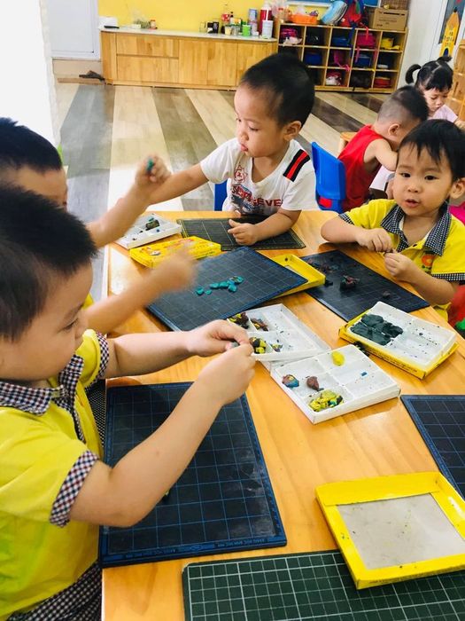 Hình ảnh Trường Mầm Non Tiny Bear - Giờ học ngoài trời đầy hứng khởi