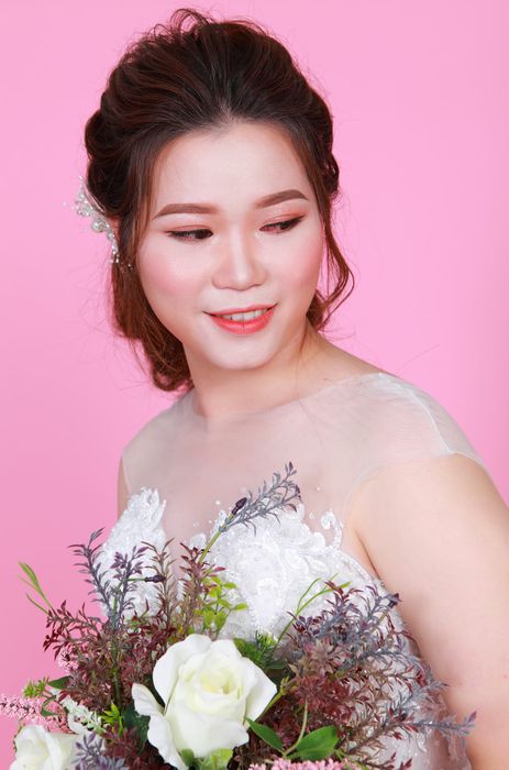 Bộ sưu tập hình ảnh cô dâu lộng lẫy tại Studio Hương Thùy